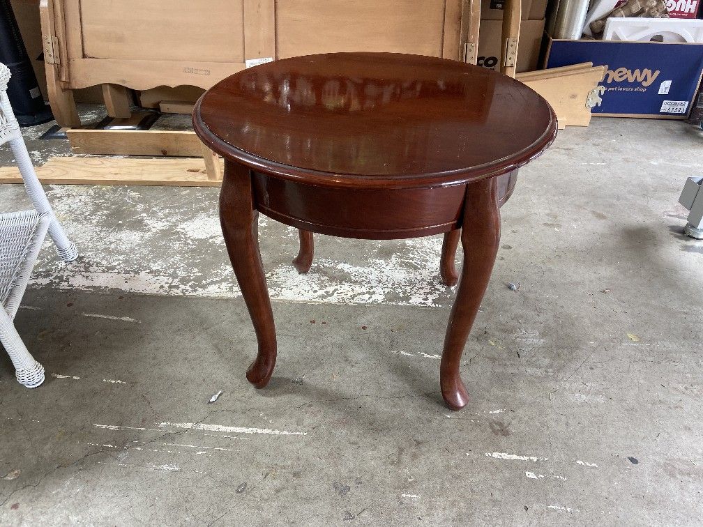 Round Cherry end Table
23"w x 21"h