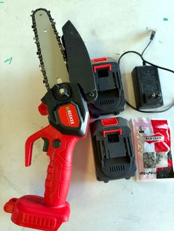 UEEKEE 6" Mini Chainsaw Cordless with 2 Batteries & Charger