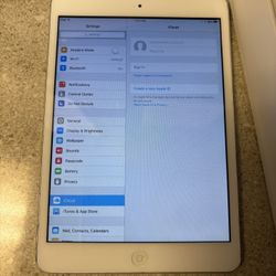 İPad Mini 1st Generation iOS 9.3.5 With Charger 