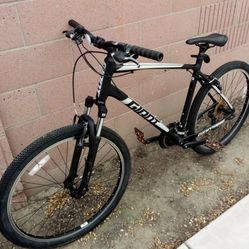 27.5" Giant ATX XL 21 Speed Men's Bike