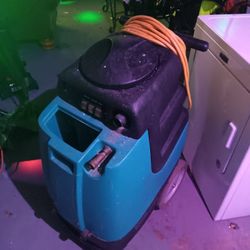 Steamer And Floor Cleaner Make Me A Offer Pick Up Only 