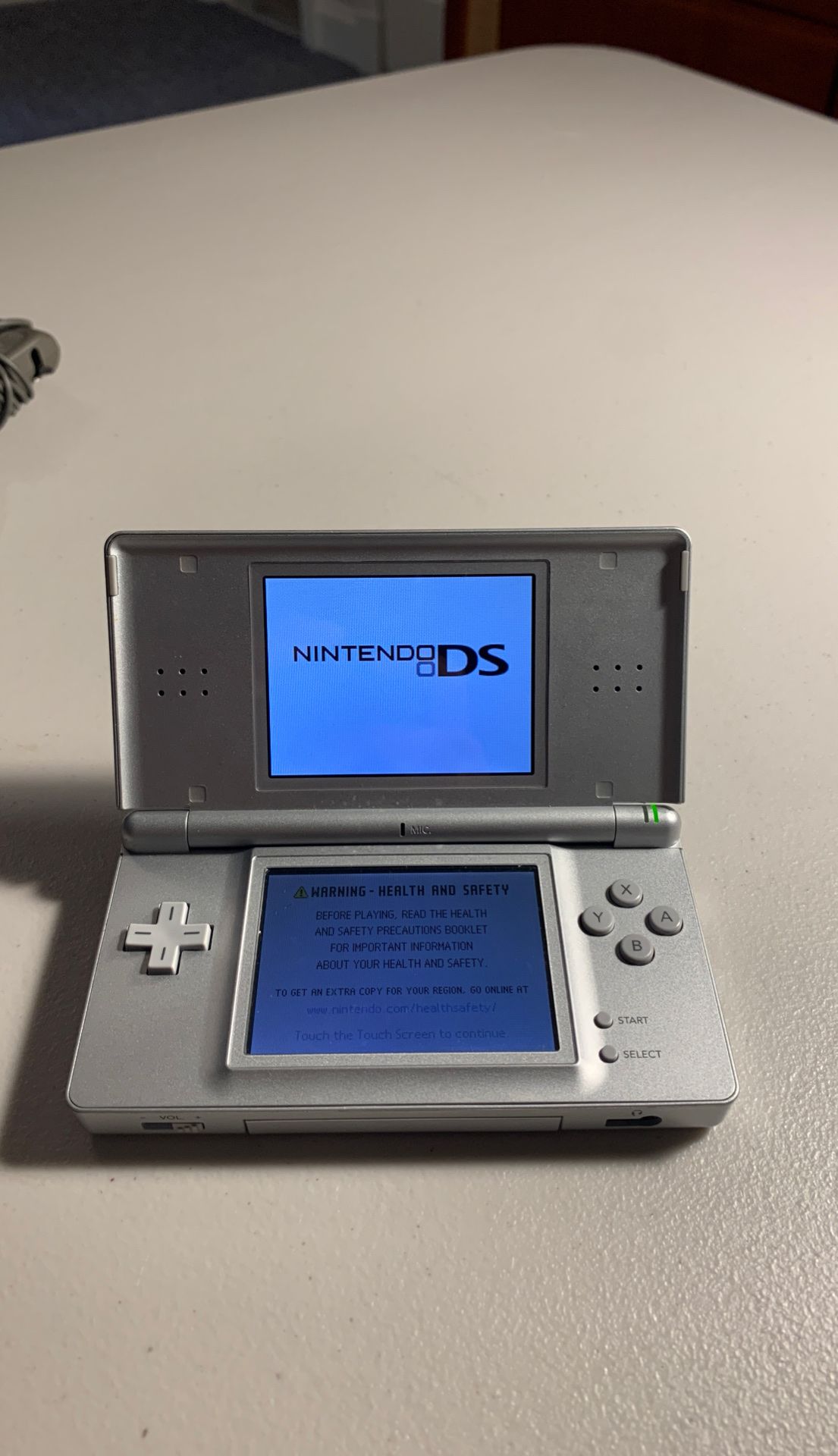 Nintendo DS Lite with 9 games and a DS bag included