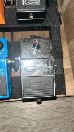 Decimator G-string Noise Gate and 9v Power Cable ( Send Offers )