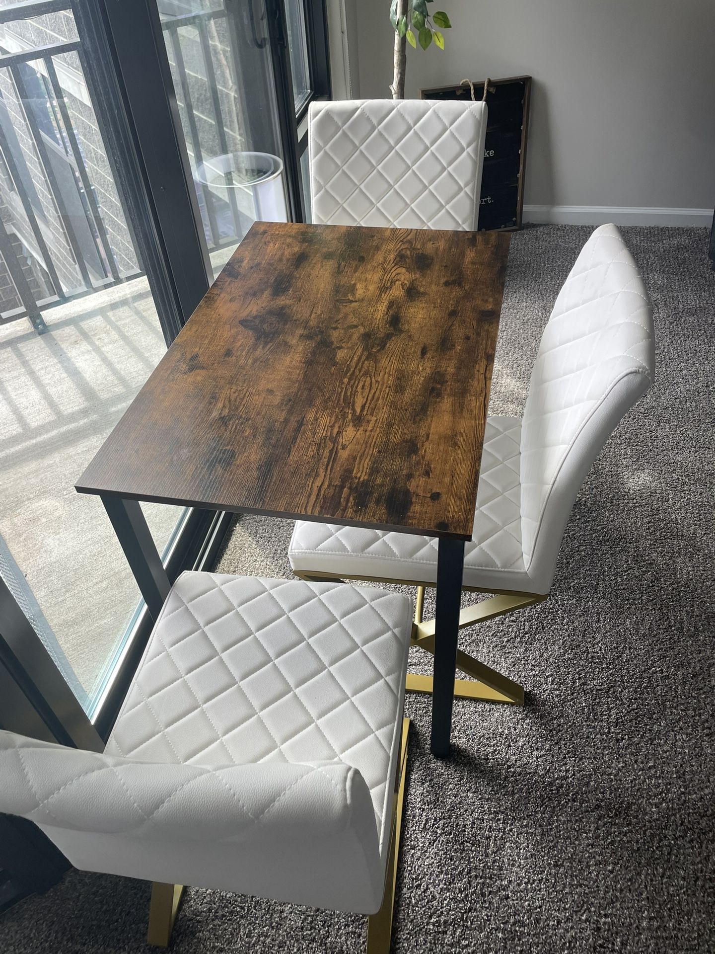 Small Dining Table With 3 Chairs / 2 Small Table Stool