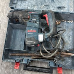 BOSCH ROTARY HAMMER 