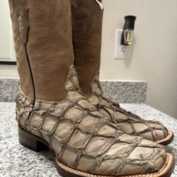 Los Altos Genuine Fish Boots 