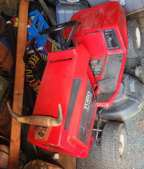 Toro Lawn Tractor