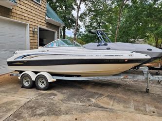 2001 Sea Ray 210 sundeck