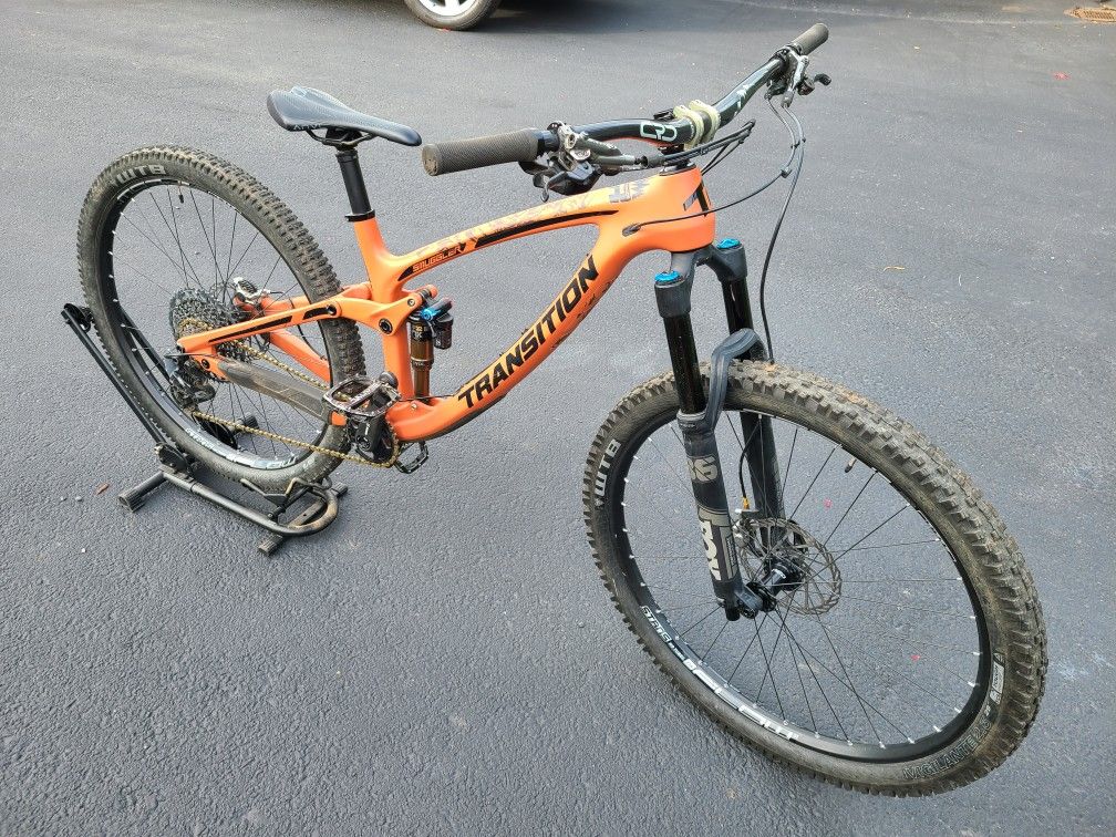 Transition Smuggler carbon medium 29er