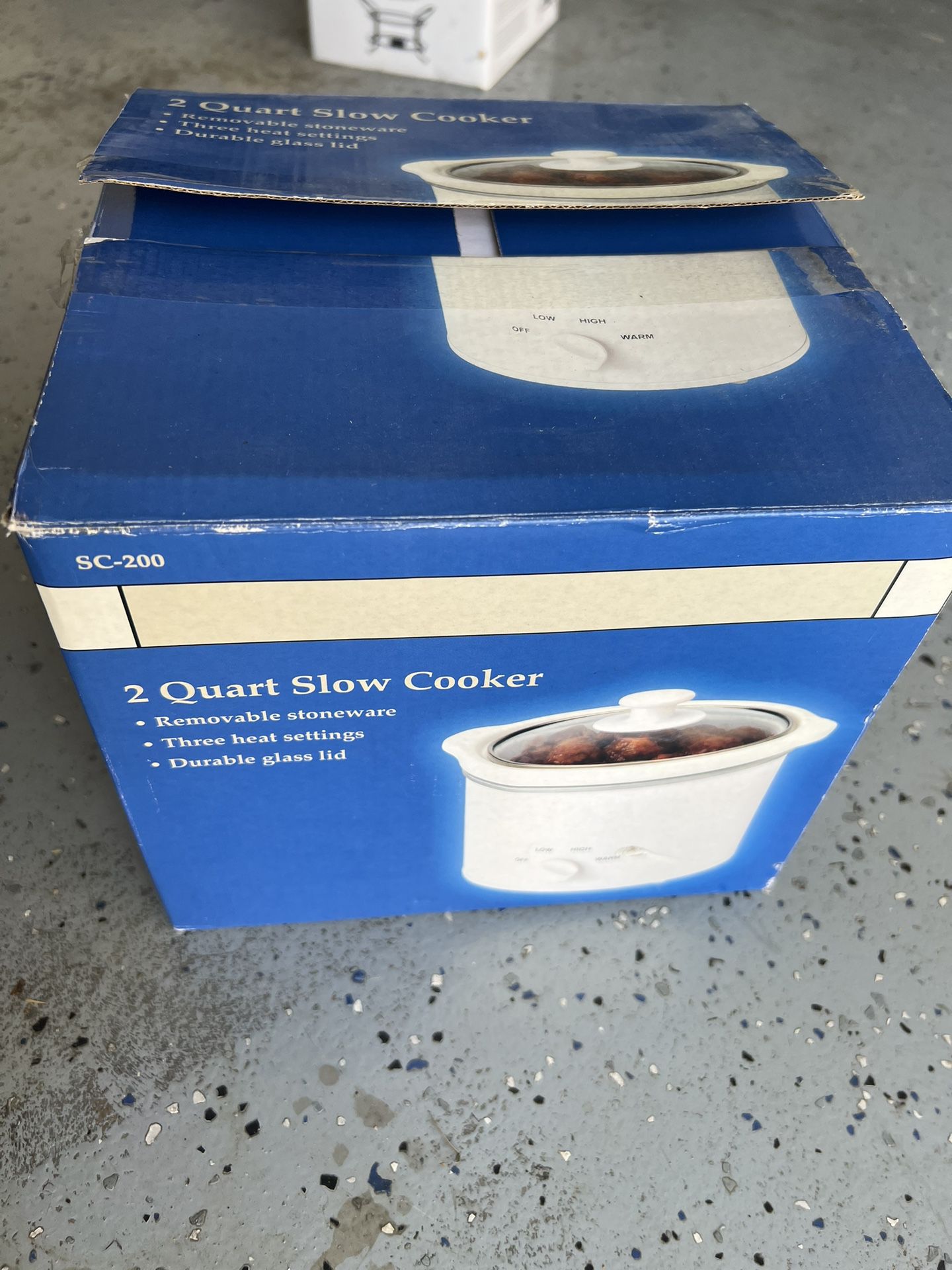 Brand New o0f SC-200 2 QT Slow Cooker