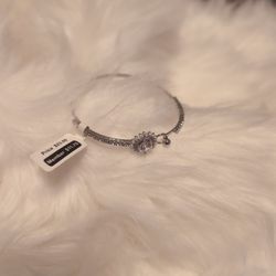 New Beautiful Bracelet 