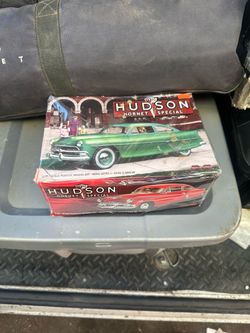 1954 Hudson Hornet Special 1/25 Scale Model Kit