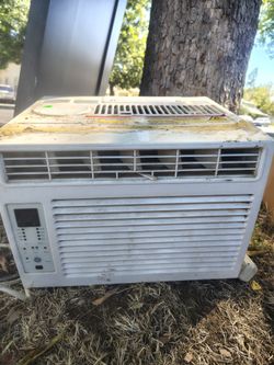 GE Window Air Conditioner Unit