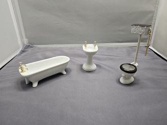 Vintage Dollhouse Porcelain Bathroom Set