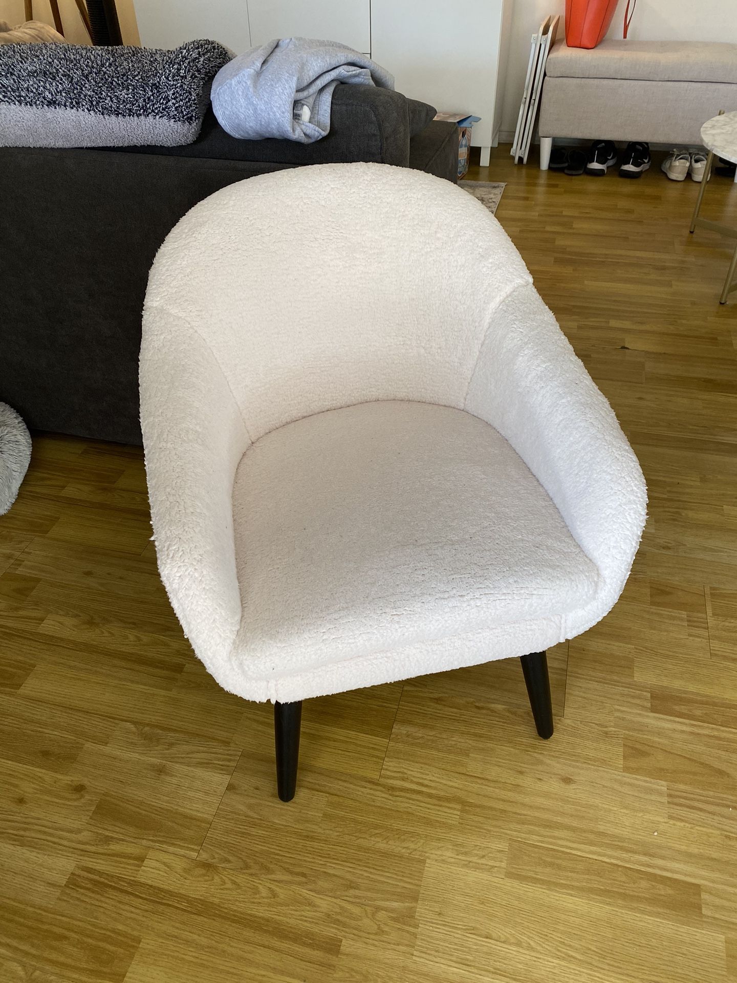 Harwell Modern Arm Barrel Chair