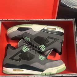 Jordan 4 Green Glow