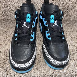 Boys Jordan Spizike Low -Size 4.5