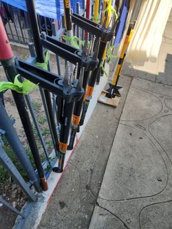Deluxe stand-up weeder