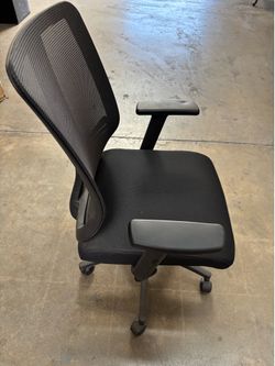 Black Mesh Ergonomic Chair