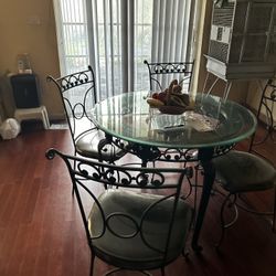 Kitchen Table And Chairs 