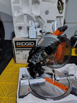 RIDGID 12 in. Dual Bevel Miter Saw (Missing Blade)