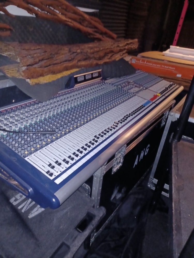 Sound Craft GB8 ANALOG MIXER