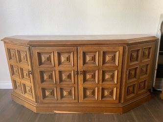 Wooden Art Deco Bar