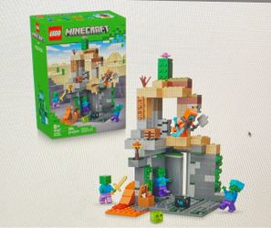 LEGO Minecraft Set 21187 – 284 Pieces