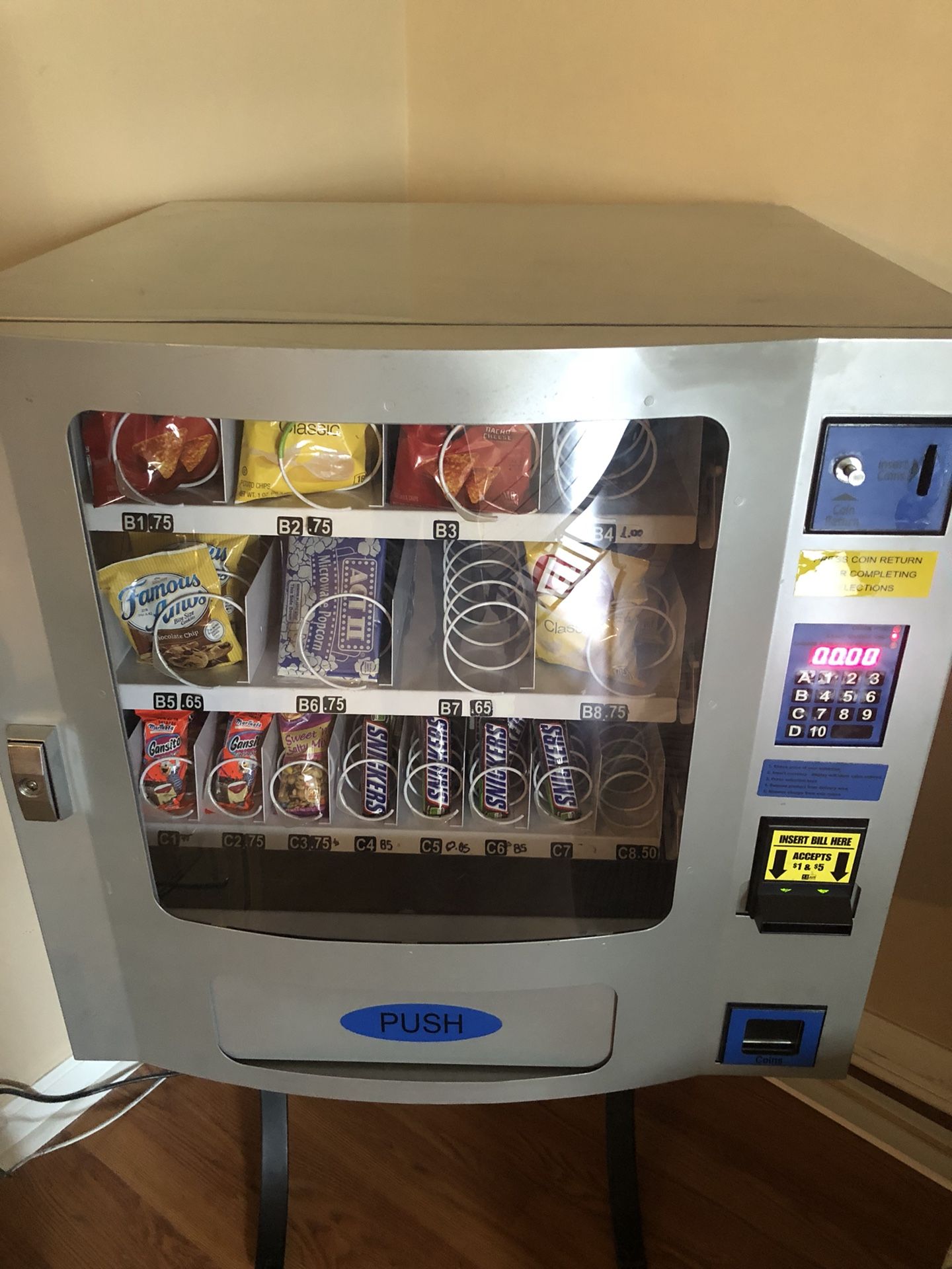 Seaga office Deli Vending Machine