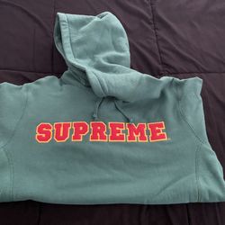 Supreme Collegiate Logo Green Size Medium Brand New!