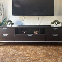 Beautiful Elegant Luxury Tv Console Table!