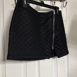Express Size 6 Black Quilted Mini Skirt 