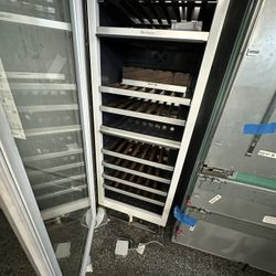 Thermador 24” Freedom Built In Wine Cooler Tower Column Panel Ready 