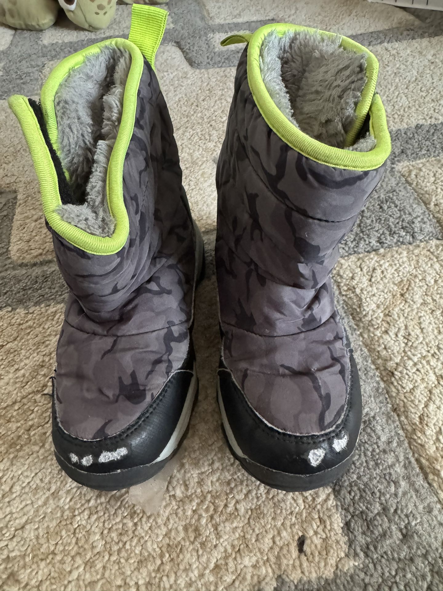 Dreampairs snow boots kids size 11
