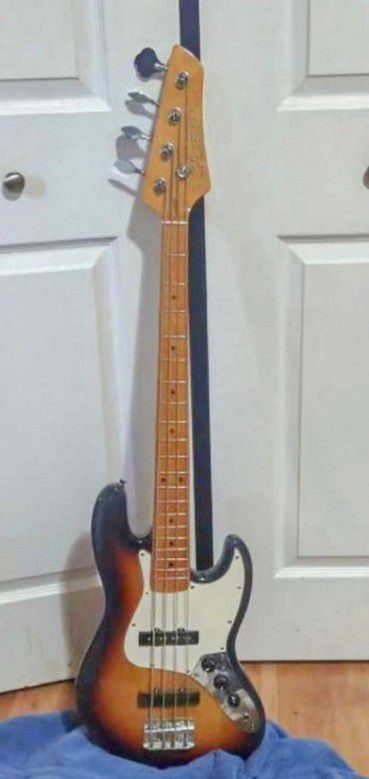 Vintage Sunburst SX Bass Guitar 