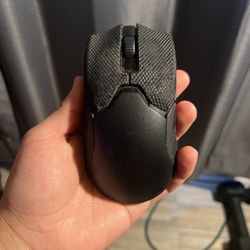 Razer Viper Ultimate Hyperspeed Wireless Mouse + Charging Dock