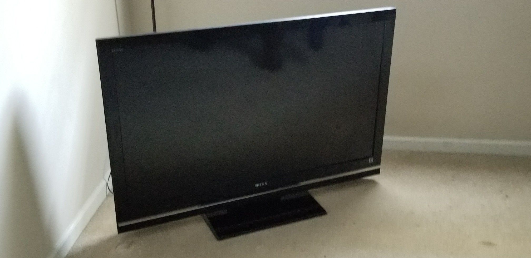 Sony BRAVIA V-Series KDL-52V5100 52-Inch 1080p 120Hz LCD HDTV, Black