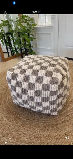 Checkered Threshold Pouf