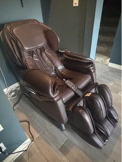 Osaki TP-8500 Massage Chair