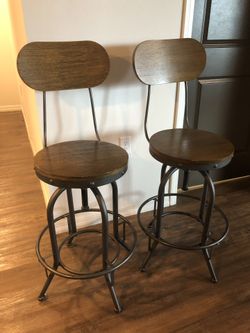 Like new stools (hanging decor optional)