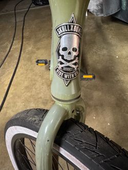 SKULL X BONES Bike