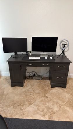 Computer desk / office desk