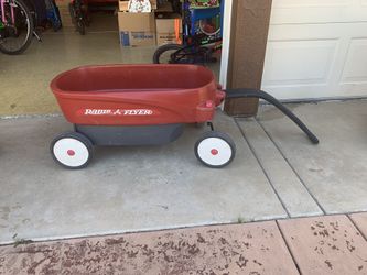 Radio Flyer Wagon with 2 seats