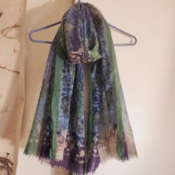 Green Scarf  28"×71"5