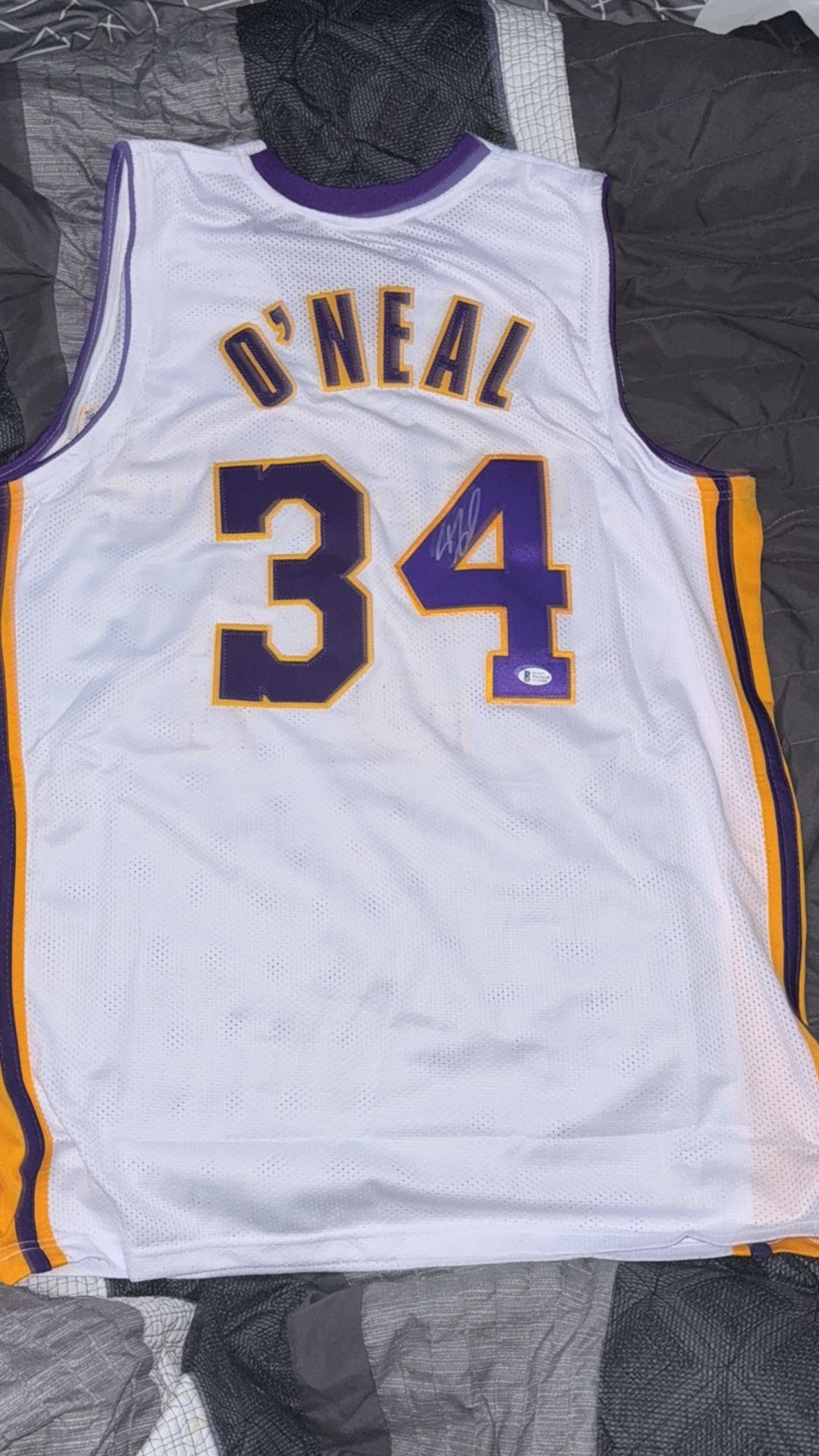 Signed Shaq Lakers Jersey (Beckett)