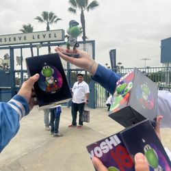 Dodger Yoshi Bobble head 