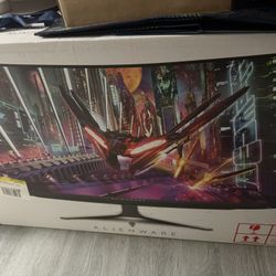 alienware monitor 32” 4k UHD 240HZ curved Monitor 