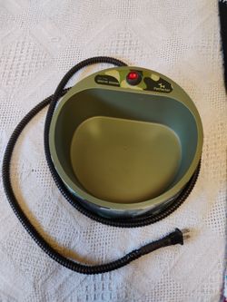 Heated water bowl for dogs