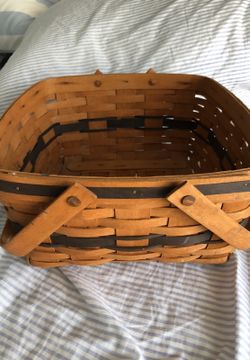 Longaberger 1992 JW cake basket.