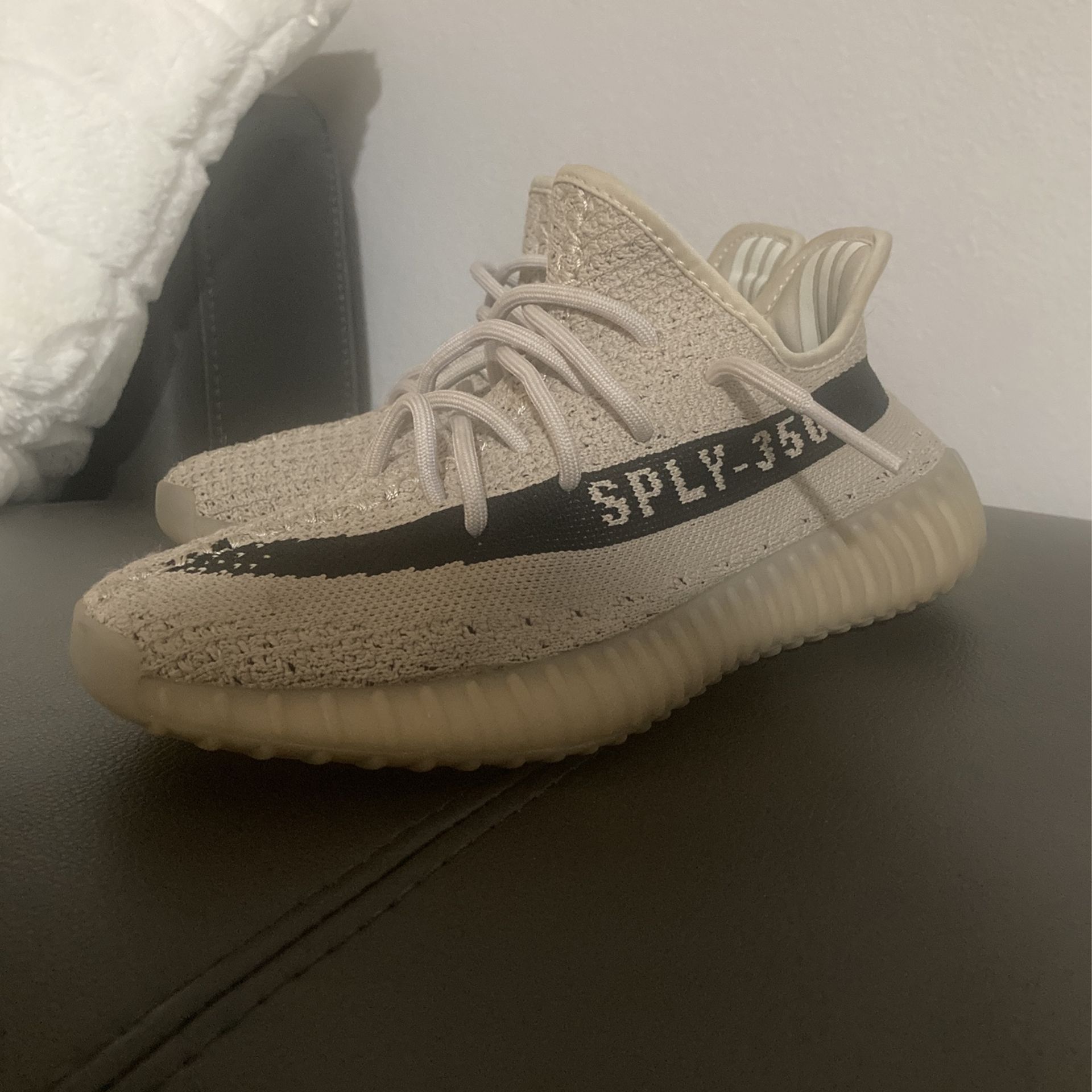 adidas gazelle silver green womens adidas Yeezy Boost 350 V2 Yecheil (Non-Reflective)